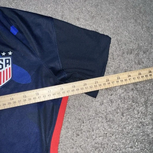 Nike Women's USA Soccer Breathe Away Jersey Size Medium 2020-21 CD0907-475 USWNT - Picture 4 of 5
